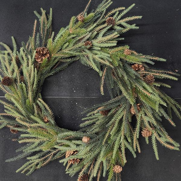 Wreath Nothern Rockies Pine 24 in