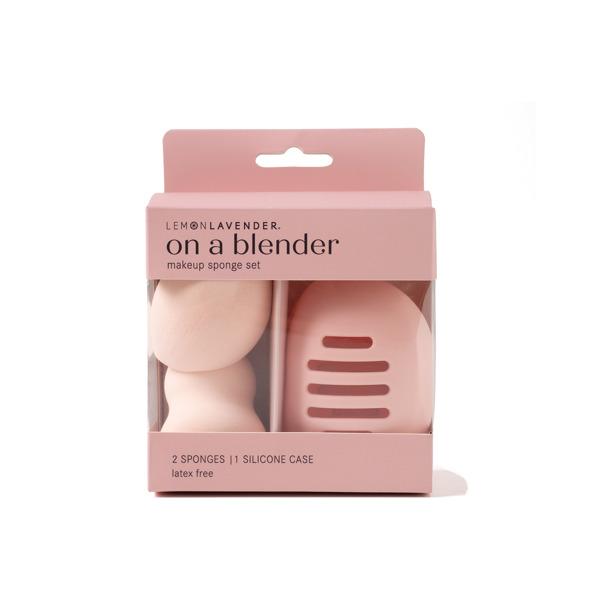 On a blender makeup sponge & case