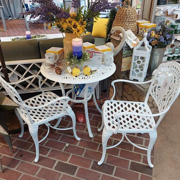 Hanamint Tuscany Bistro White Set